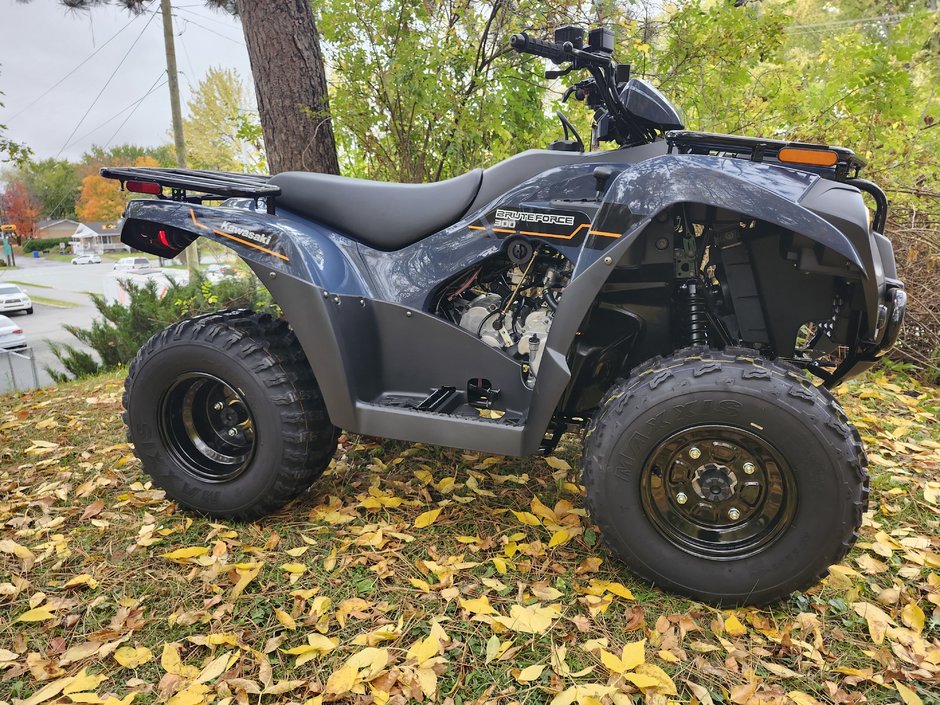 Kawasaki Brute Force 300 Compact, pratique et abordable 2025