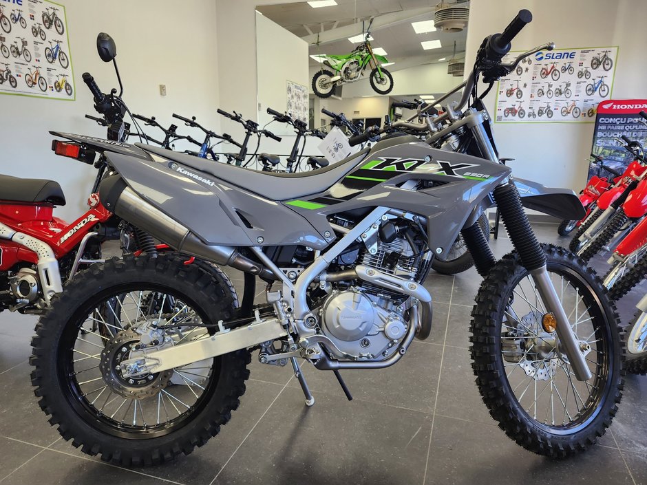 Kawasaki KLX230R  2025