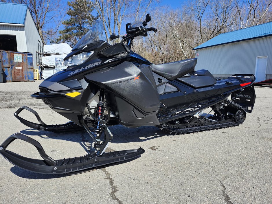 SKI DOO BACKCOUNTRY X 850  2022