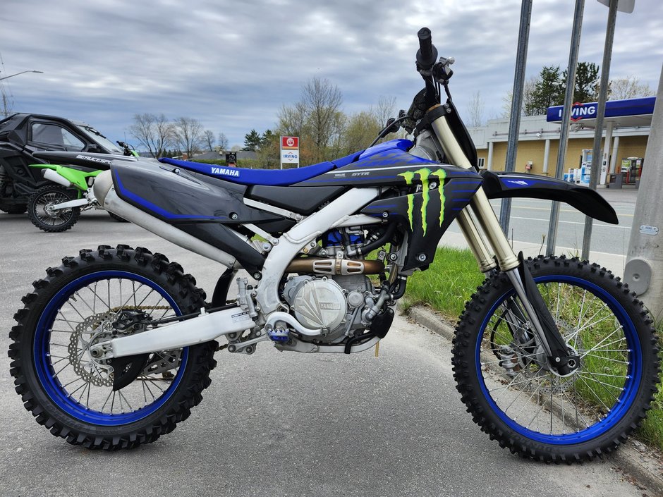 Yamaha YZ450  2022