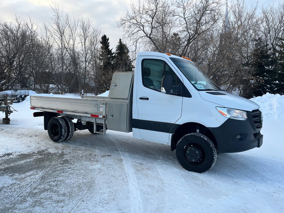 Mercedes-Benz Sprinter Cab Chassis  2023