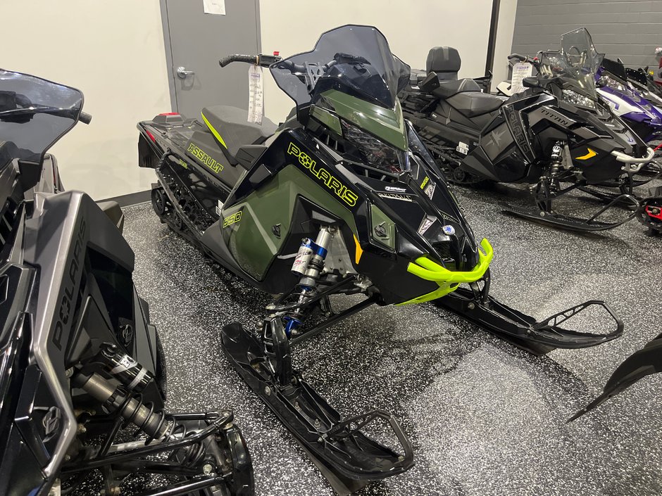 Polaris 650 SWITCHBACK ASSAULT 146 2 pouces 2024
