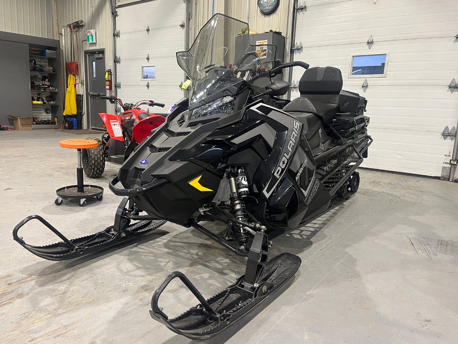 Polaris 800 TITAN ADVENTURE 155 ES  2023