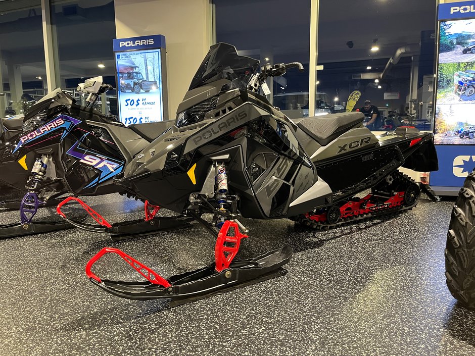 Polaris 650 INDY XCR 136  2025