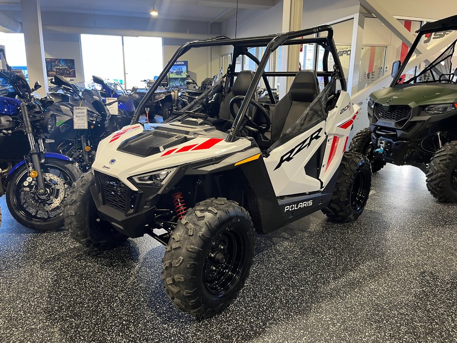 Polaris RZR 200 EFI  2023