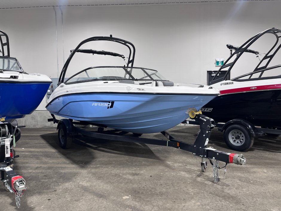 Yamaha AR190  2025