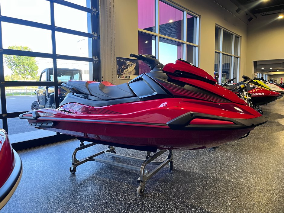 2025 Yamaha VX Deluxe