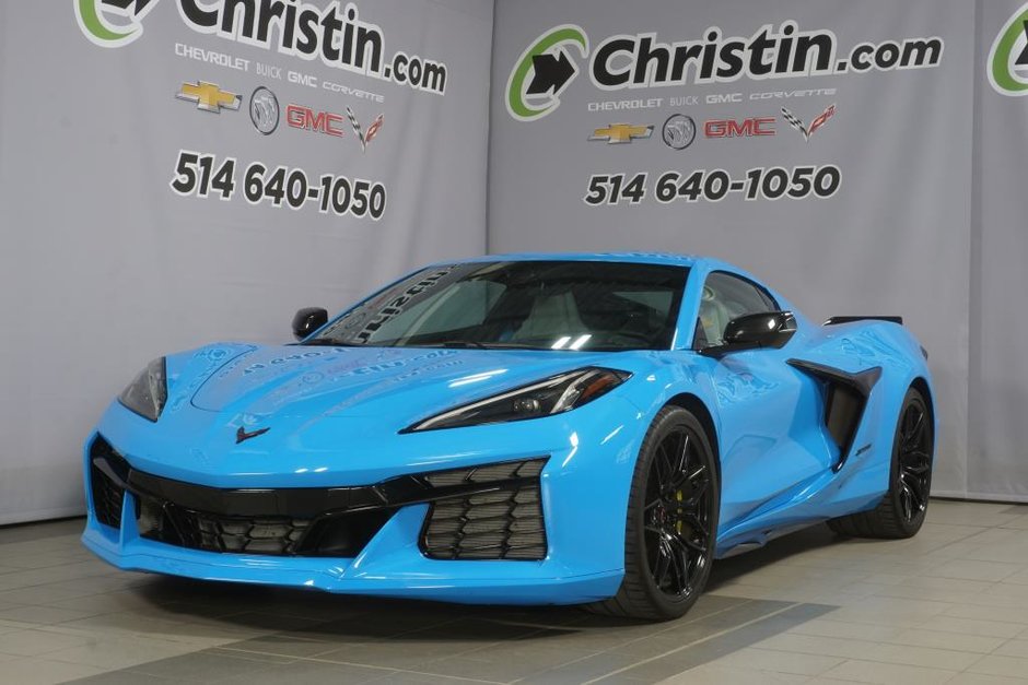 Chevrolet Corvette  2023 à Montréal, Québec - w940px