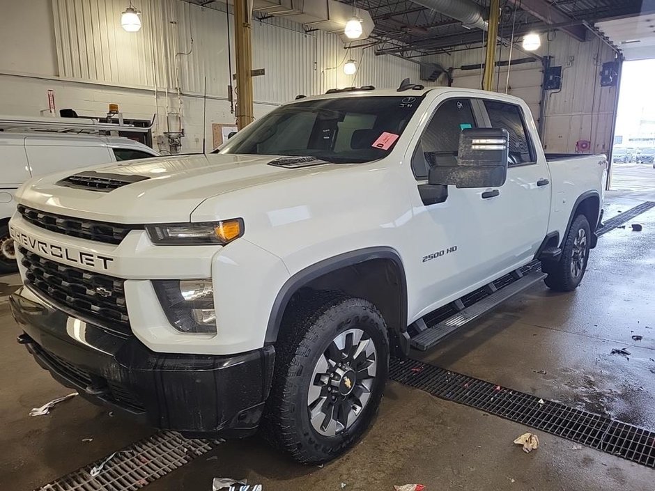 2023 Chevrolet Silverado 2500 in Montreal, Quebec - w940px