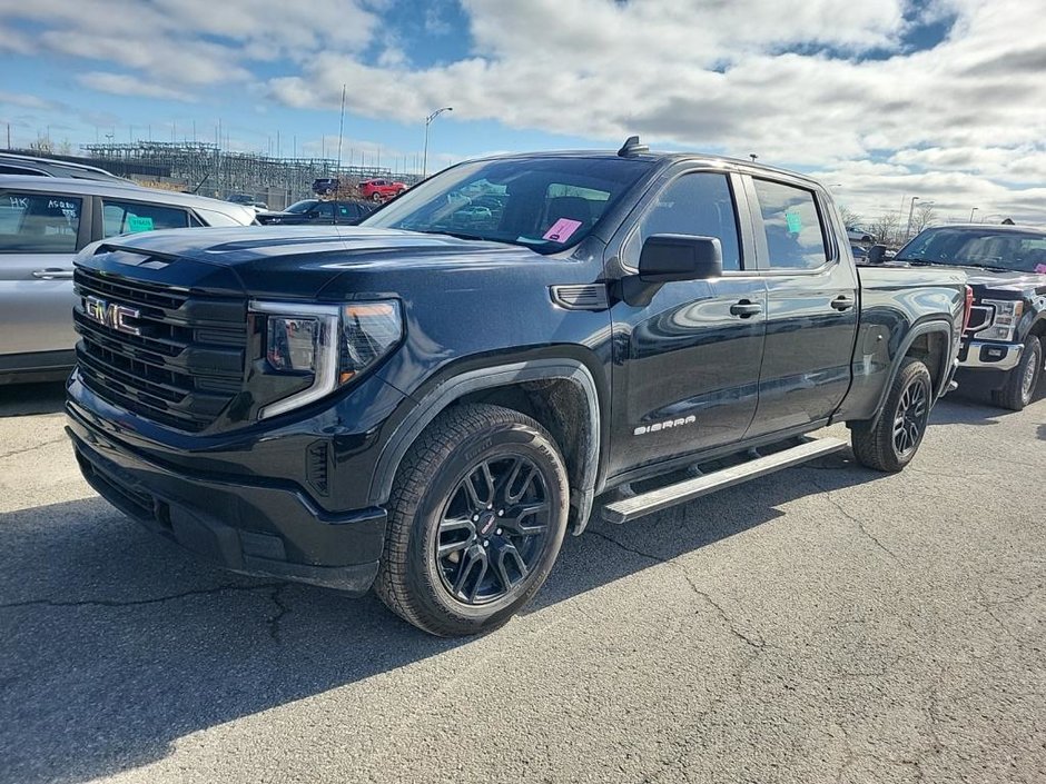 GMC Sierra 1500  2023 à Montréal, Québec - w940px