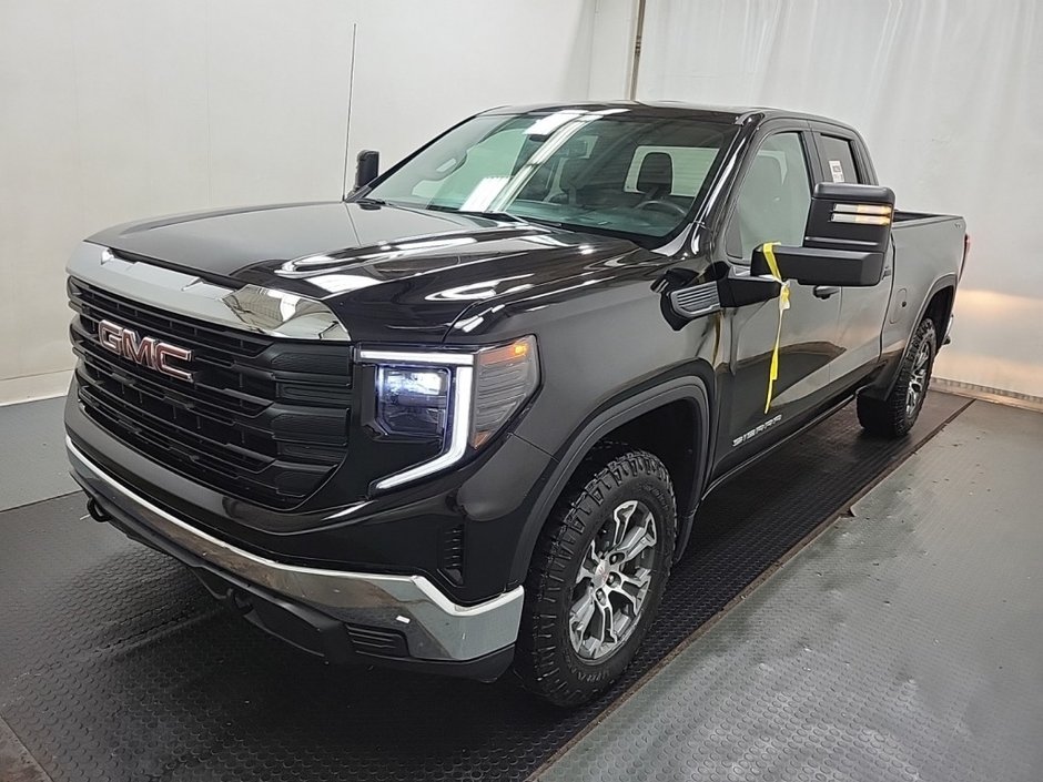 GMC Sierra 1500  2023 à Montréal, Québec - w940px
