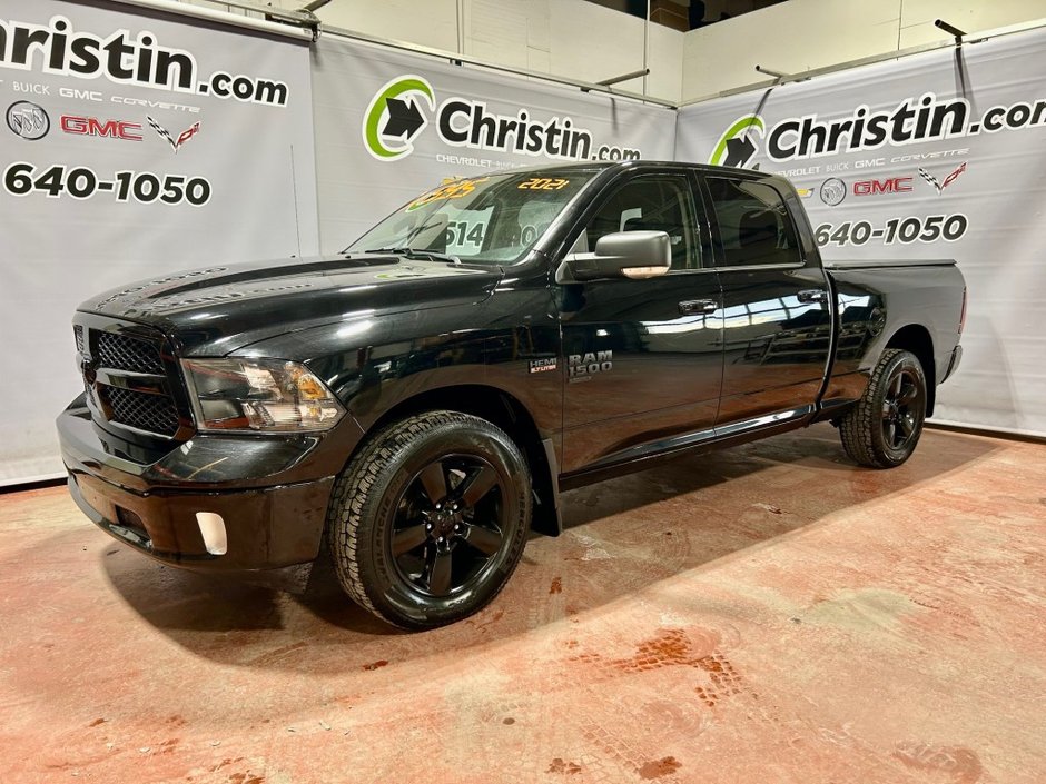 Ram 1500 CLASSIC  2021 à Montréal, Québec - w940px