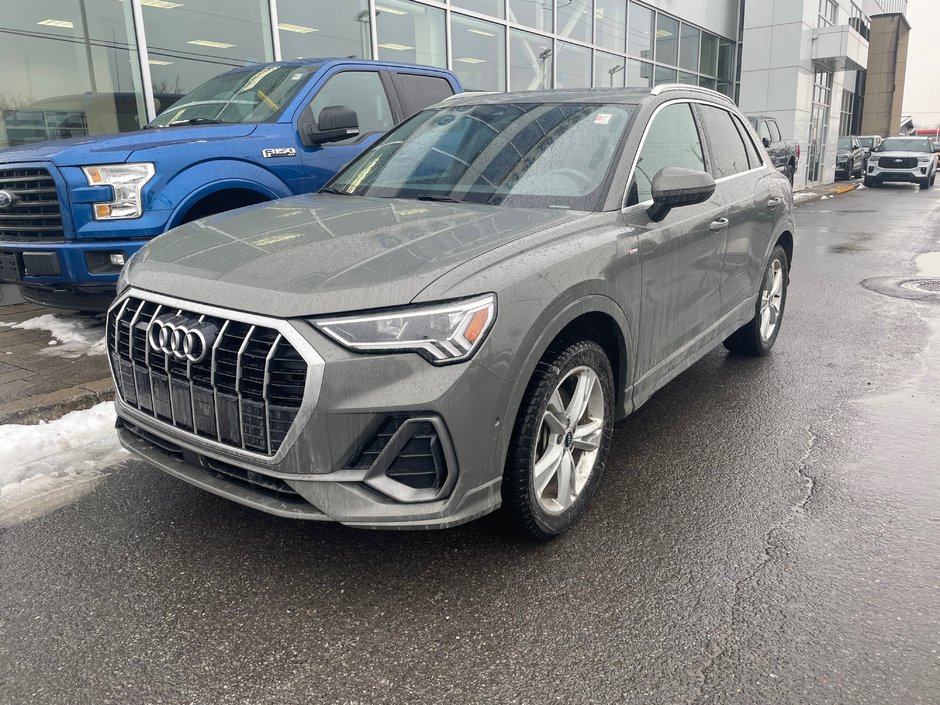 Audi Q3  2021 à Brossard, Québec - w940px