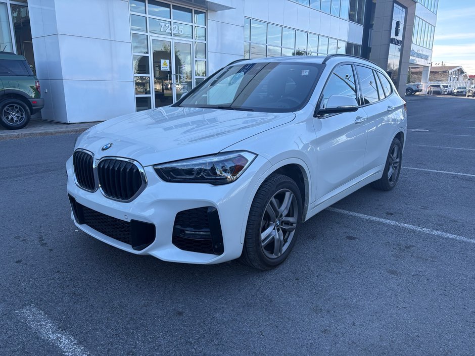 2022 BMW X1 in Brossard, Quebec - w940px