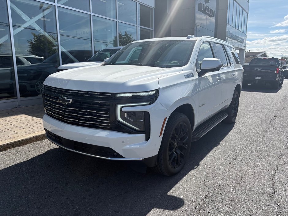 Chevrolet Tahoe  2025 à Brossard, Québec - w940px