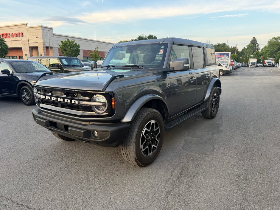 Ford Bronco OUTER BANKS | 4X4 | HARD TOP | ENS LUXE | 2023 à Brossard, Québec