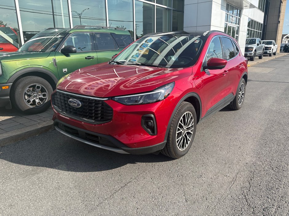 2024 Ford Escape in Brossard, Quebec - w940px