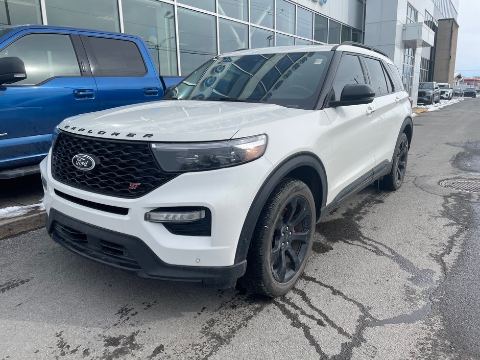 2022 Ford Explorer in Brossard, Quebec - w940px
