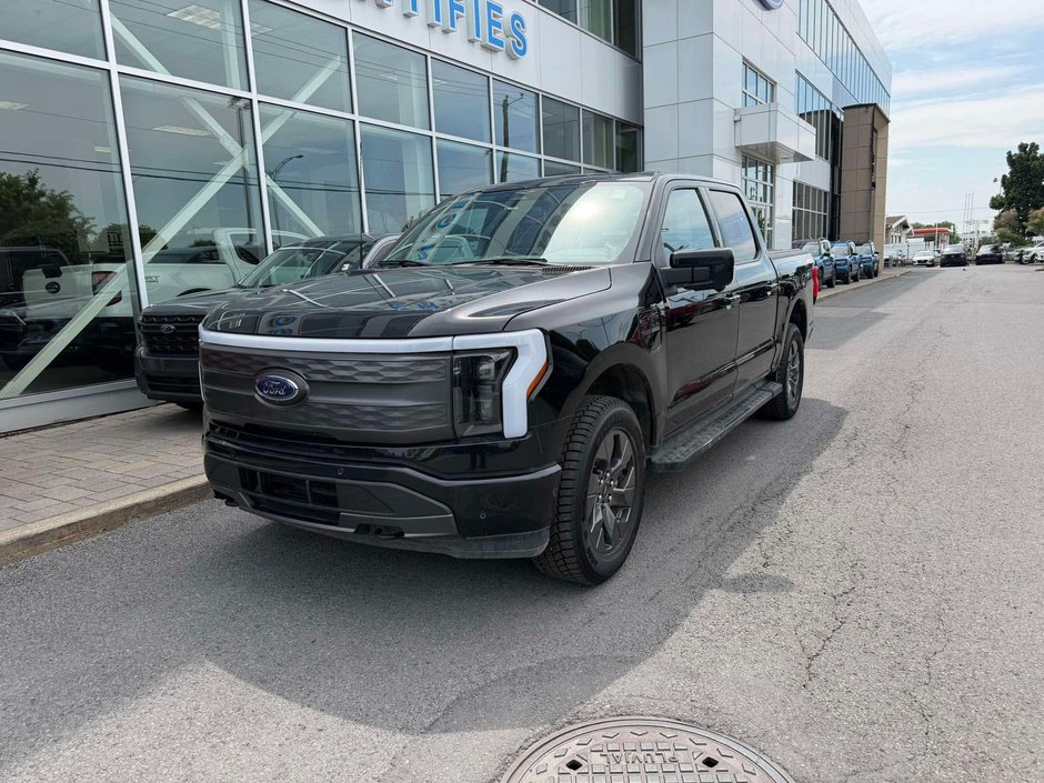 2023 Ford F-150 Lightning in Brossard, Quebec - w940px