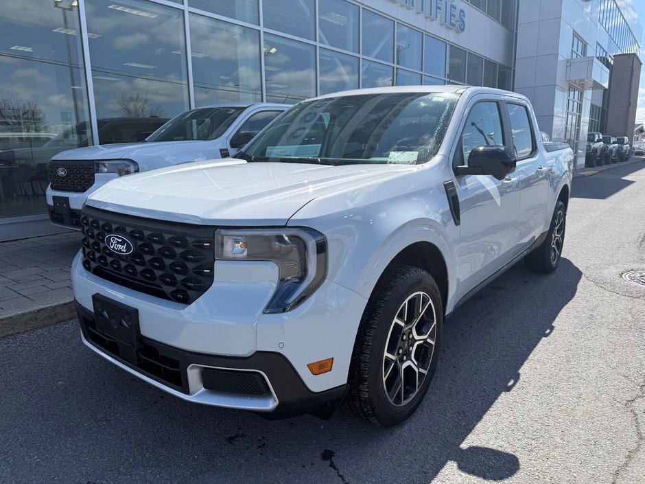 2025 Ford Maverick LARIAT | AWD | 2.5L HYBRIDE | TOIT | SPÉCIAL DÉMO in Brossard, Quebec