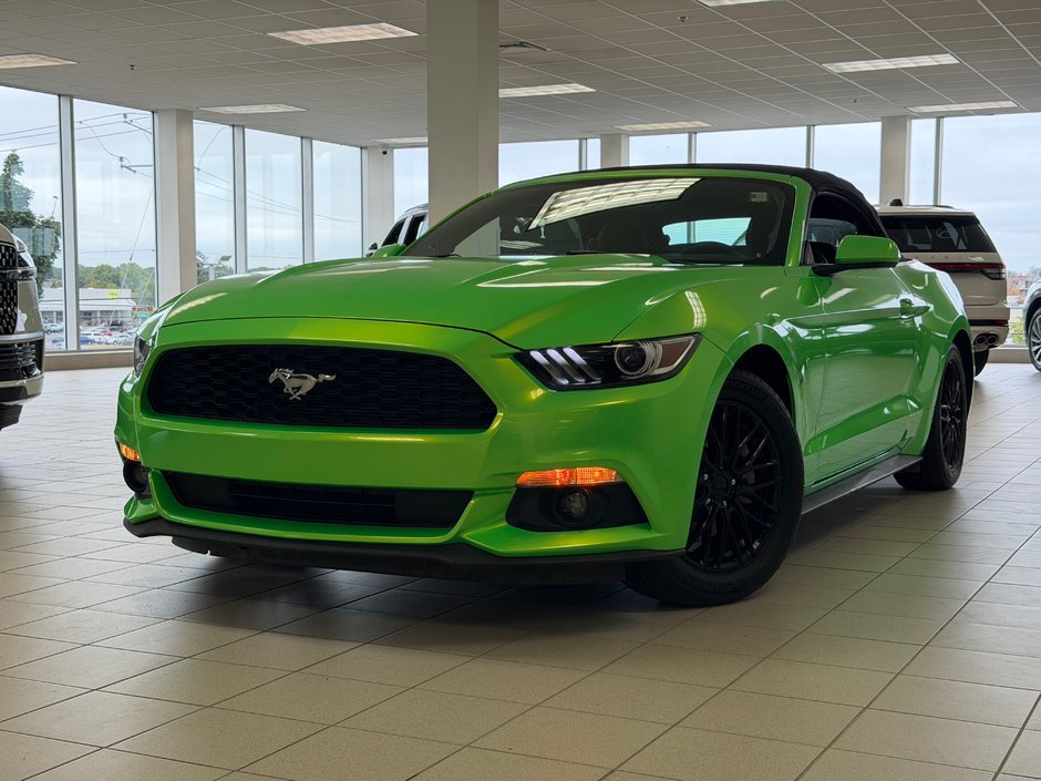 Ford Mustang convertible  2017 à Brossard, Québec - w940px
