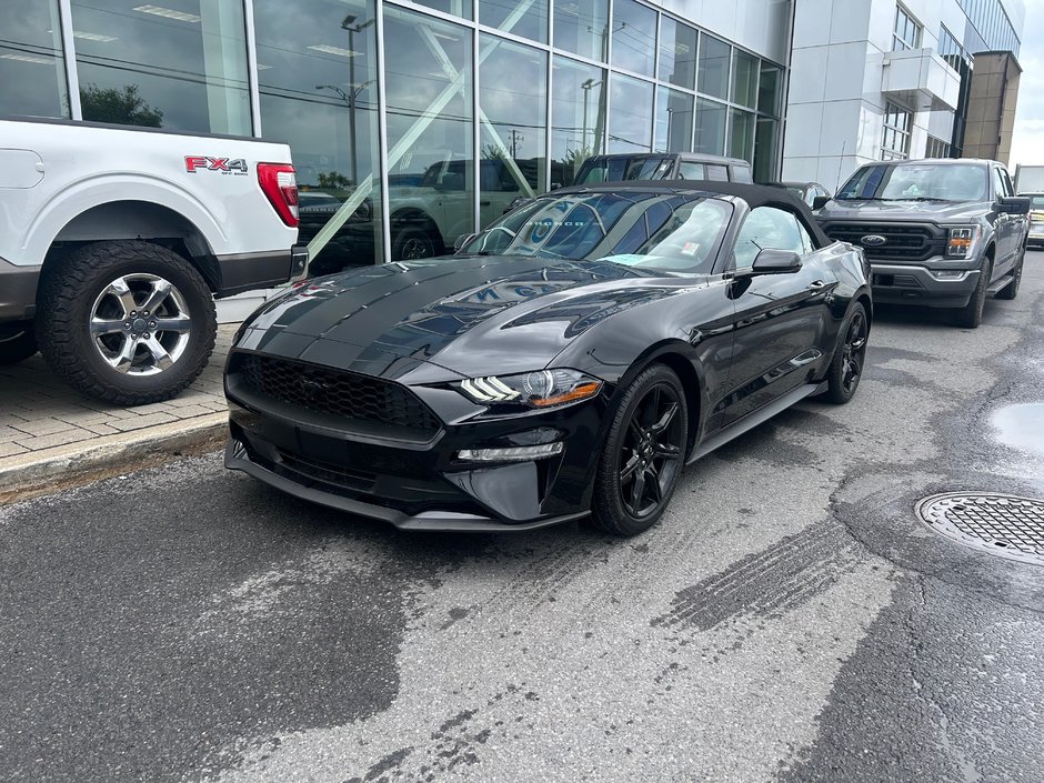 Ford Mustang convertible  2018 à Brossard, Québec - w940px