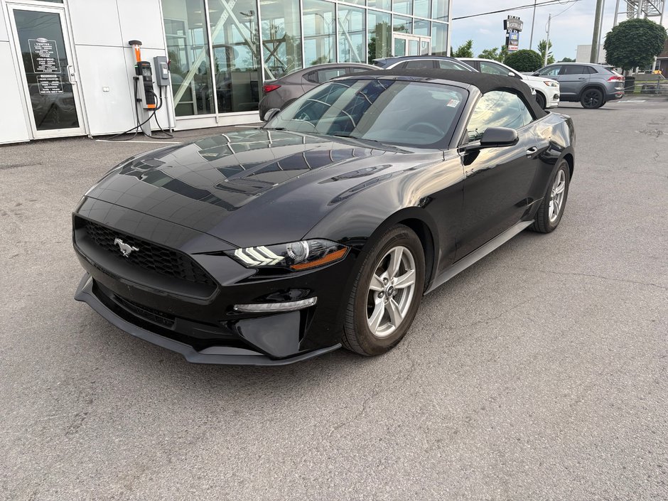 Ford Mustang convertible  2022 à Brossard, Québec - w940px