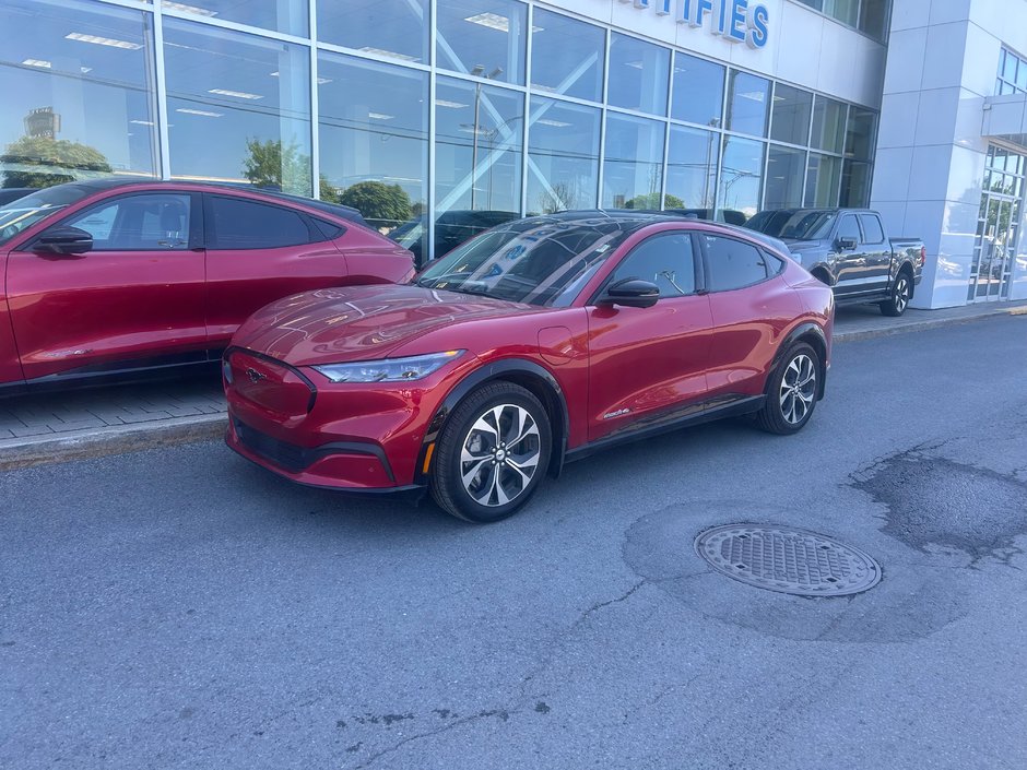 2022 Ford Mustang Mach-E in Brossard, Quebec - w940px