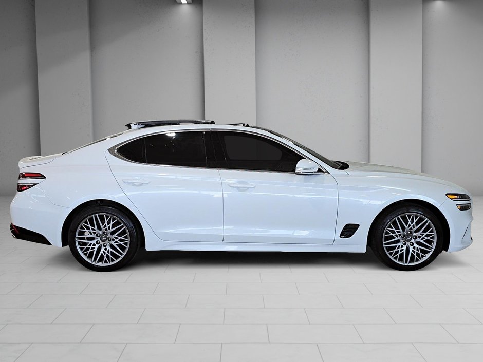 GENESIS G70 2.0T ADVANCED AWD 252HP CUIR TOIT NAV CAMERA 2023-8