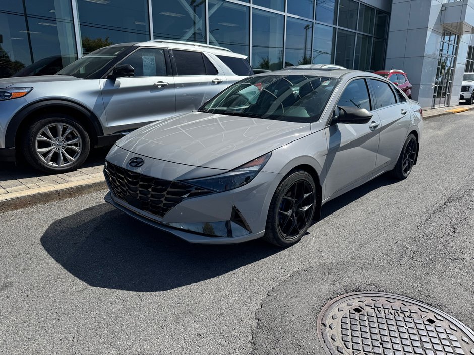 2022 Hyundai Elantra in Brossard, Quebec - w940px
