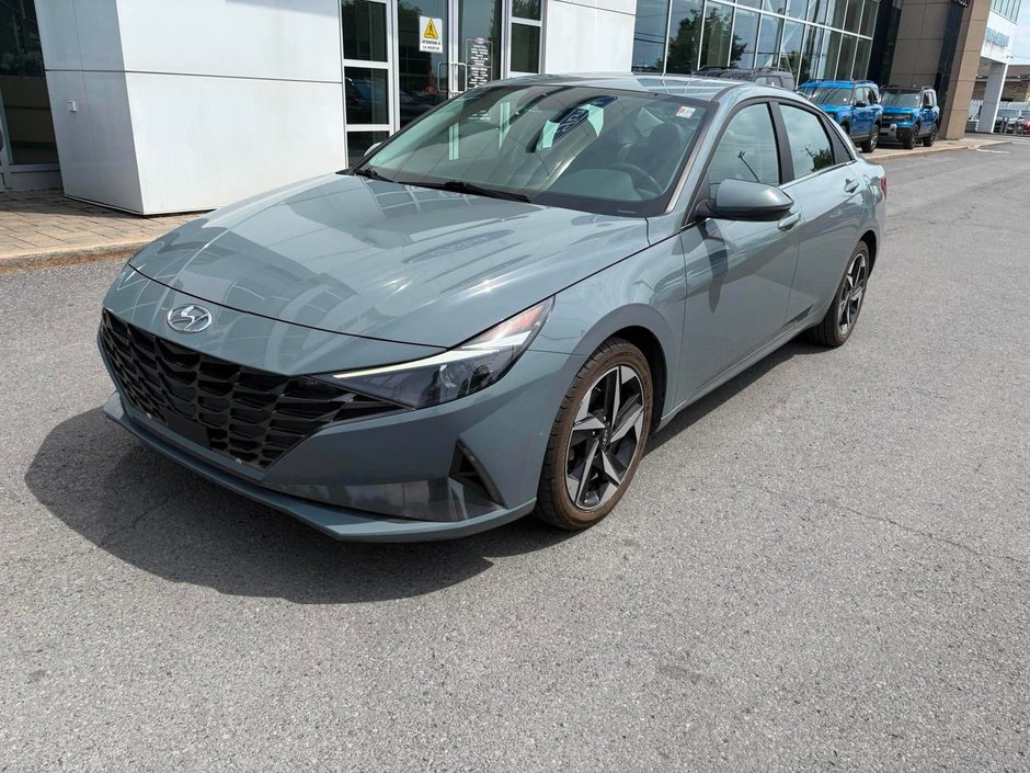 2023 Hyundai Elantra in Brossard, Quebec - w940px