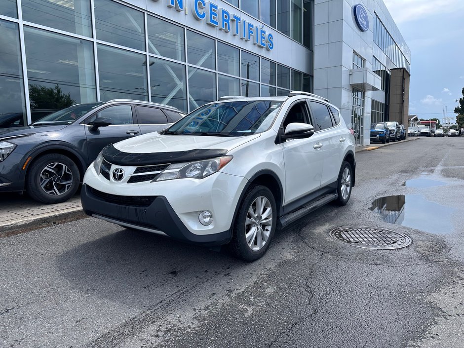 2015 Toyota RAV4 in Brossard, Quebec - w940px
