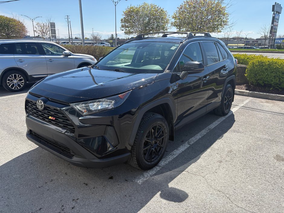 2020 Toyota RAV4 in Brossard, Quebec - w940px