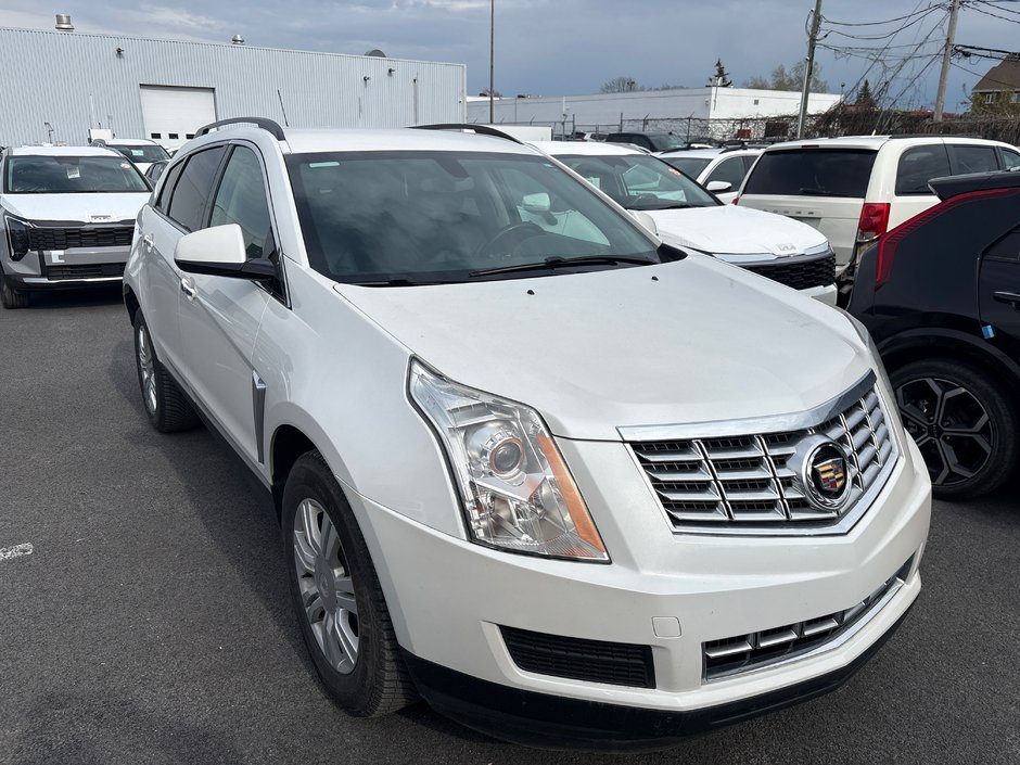 2015 Cadillac SRX V6 BLANC CUIR NOIR TRES BAS KILO