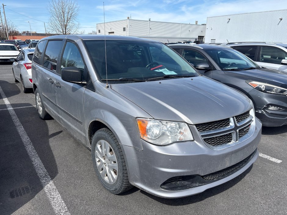 Dodge Grand Caravan SE GRISE TRES PROPRE 2017 1 PROPRIO PAS DE RECLAMATION AU CARFAX