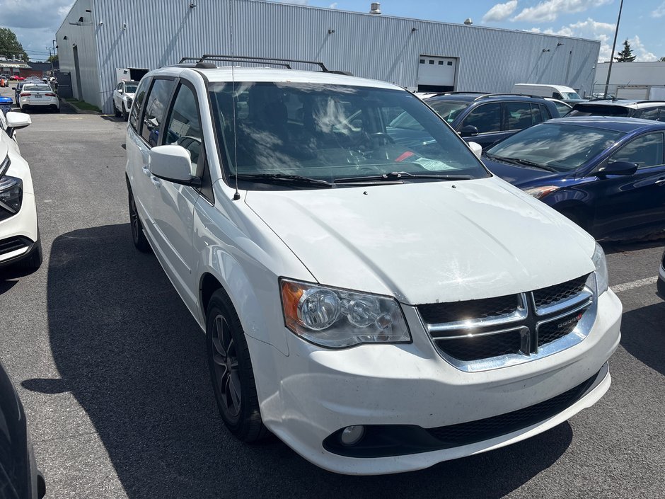 2017 Dodge Grand Caravan SXT PREMIUM PLUS BLANCHE 1 OWNER NO CARFAX CLAIM