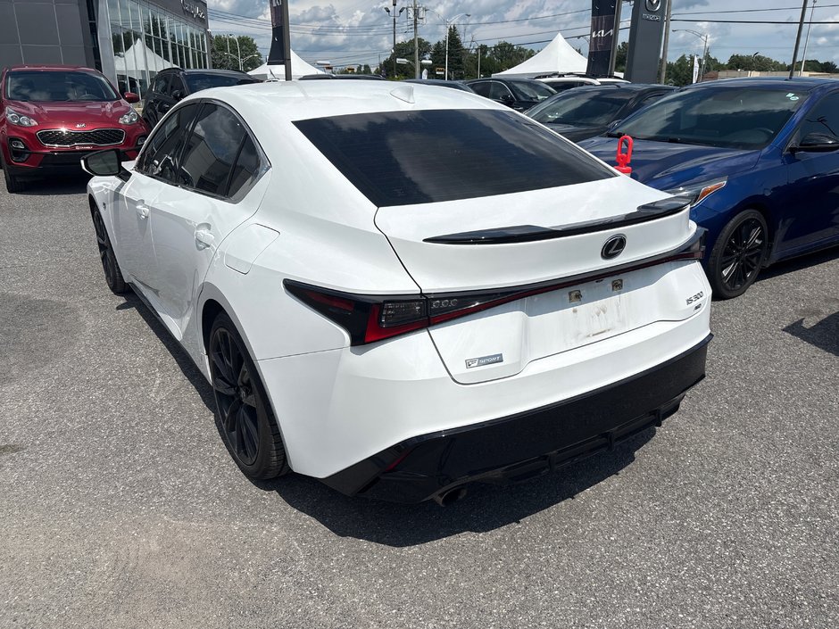 2021 Lexus IS 300 F SPORT AWD BLANC CUIR ROUGE NO CARFAX CLAIM