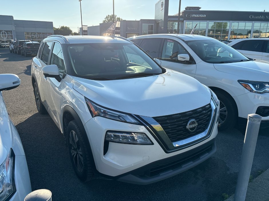 Nissan Rogue SV AWD TOIT BLANC 50247KM 2022 PAS DE RECLAMTION AU CARFAX