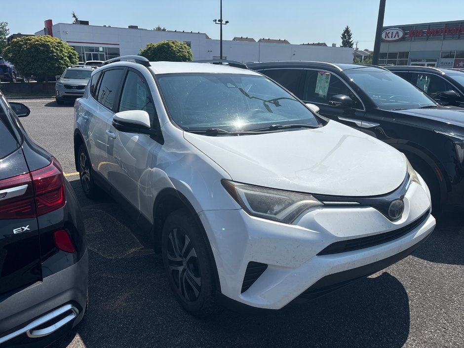 Toyota RAV4 LE BLANC AUTOM PROPRE 2017
