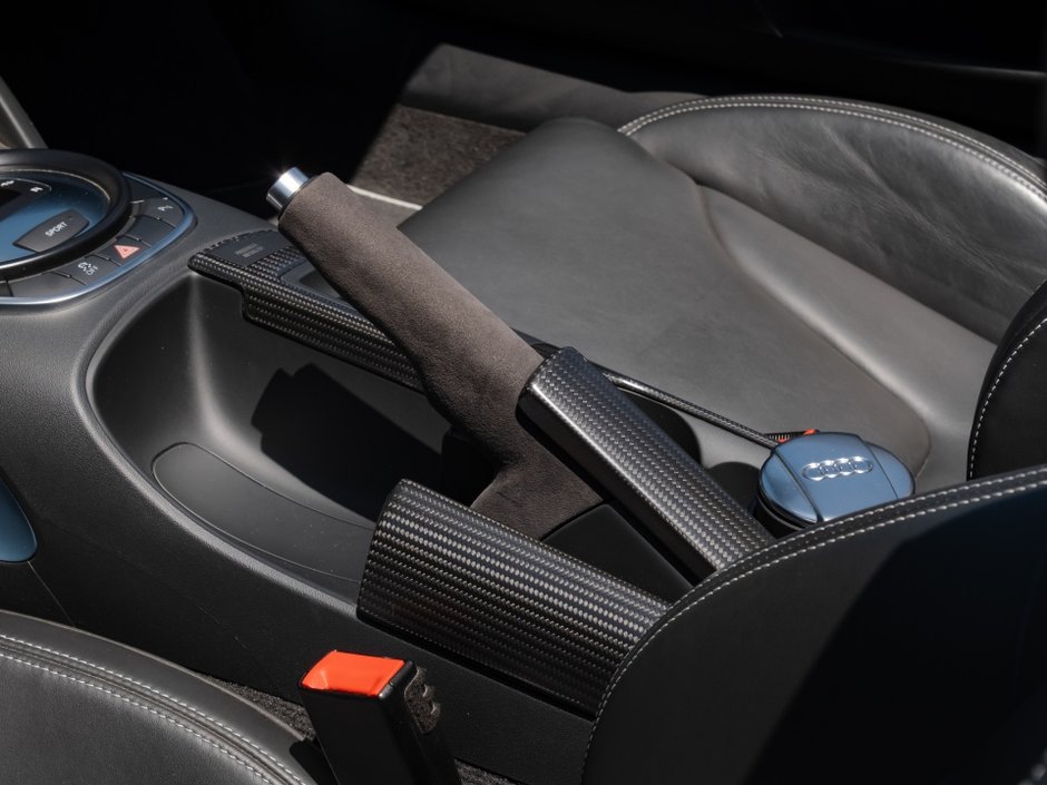 2012 Audi R8 5.2L GT-22