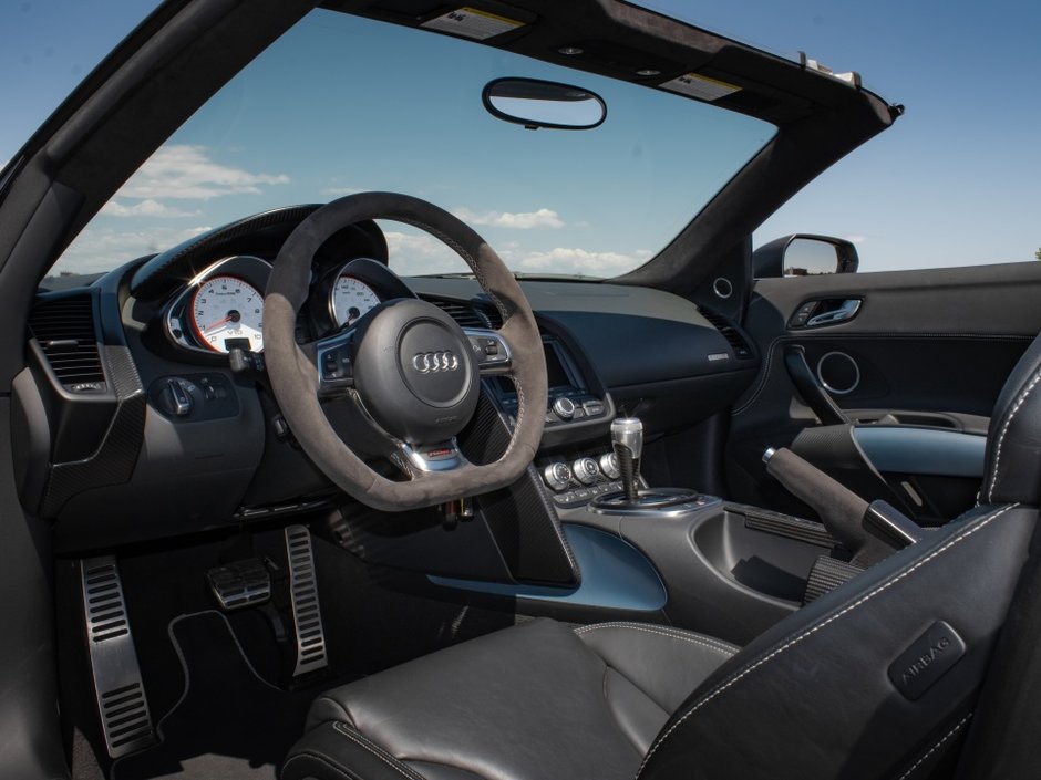 2012 Audi R8 5.2L GT-2