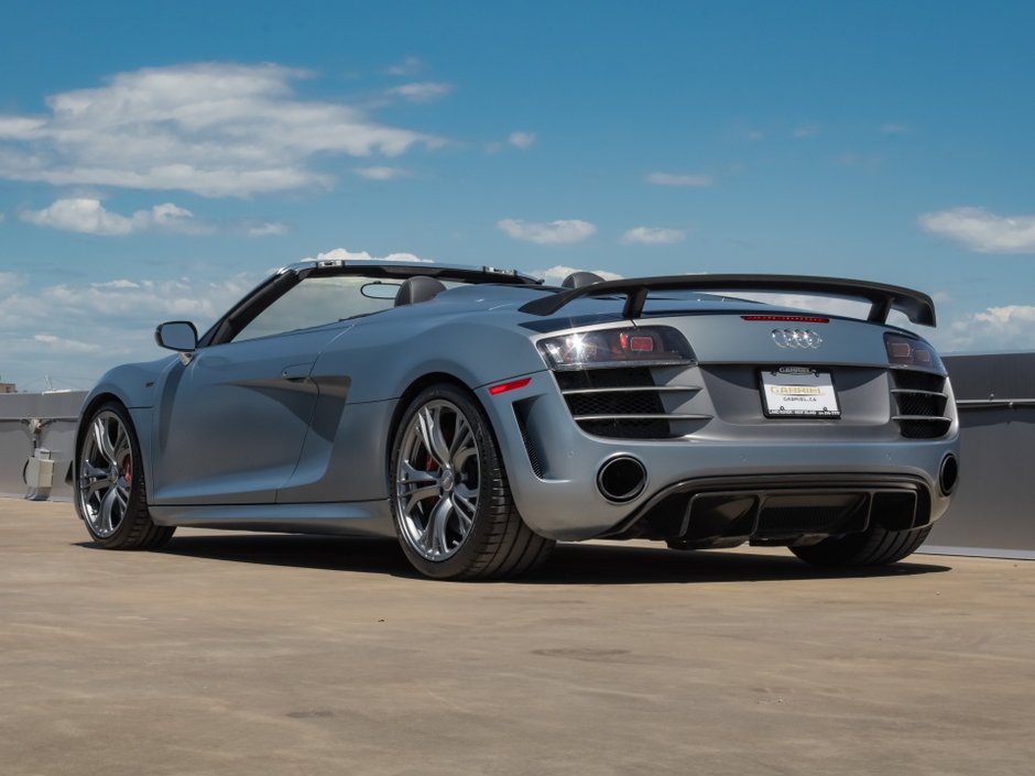 2012 Audi R8 5.2L GT-1