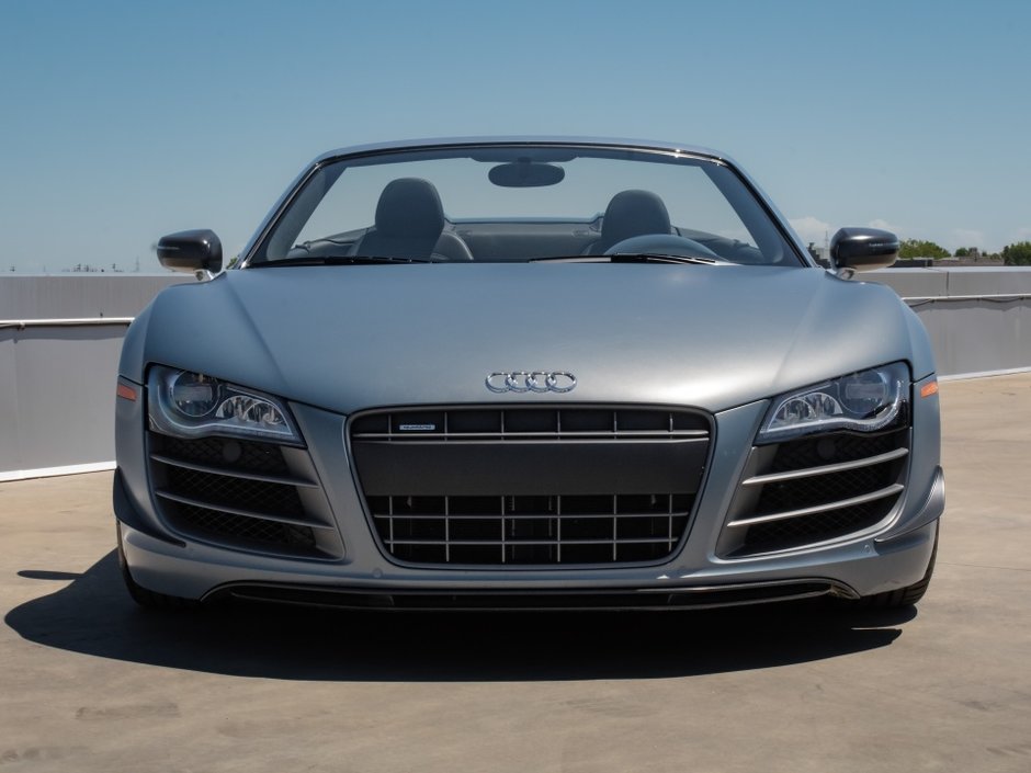 2012 Audi R8 5.2L GT-5