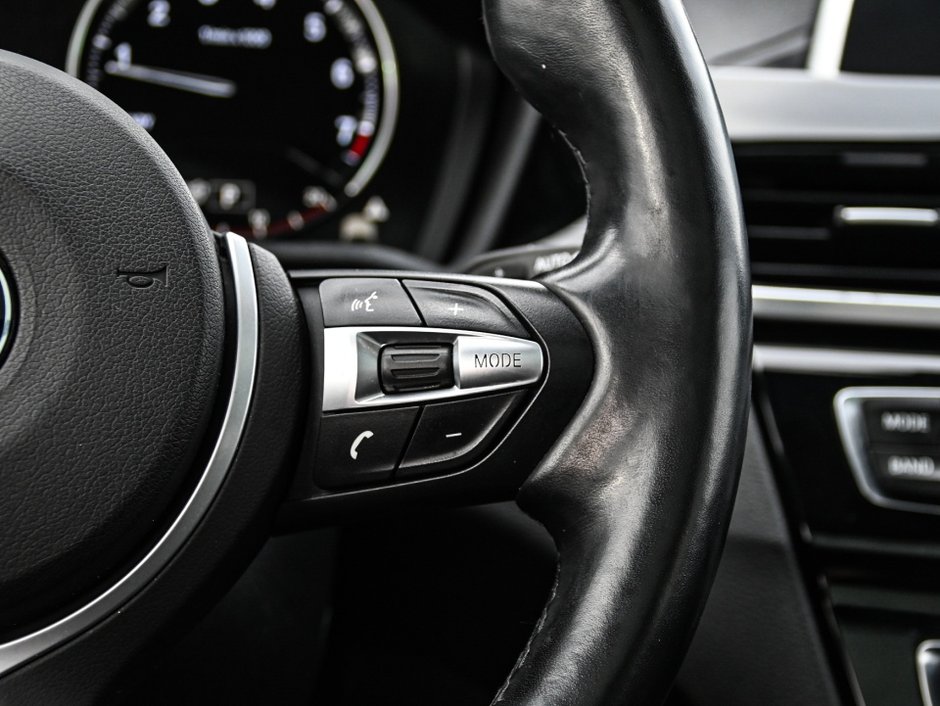 BMW X1 xDrive28i 2018-16