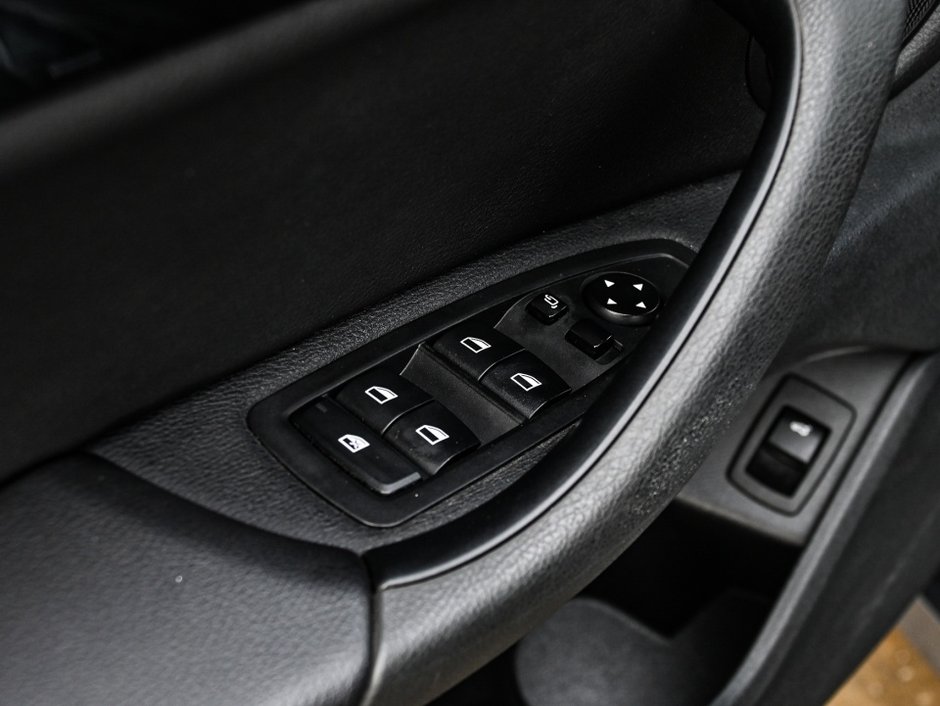 BMW X1 xDrive28i 2018-9