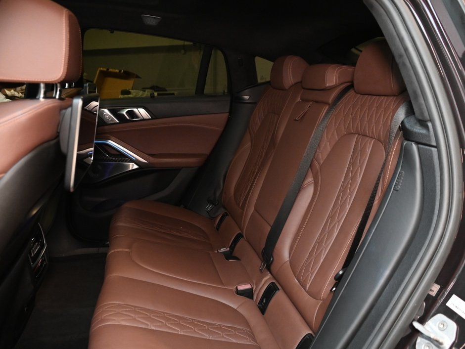 2020 BMW X6 M50i-26
