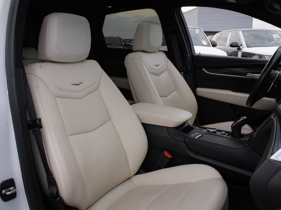 Cadillac XT5 Sport AWD 2020-30