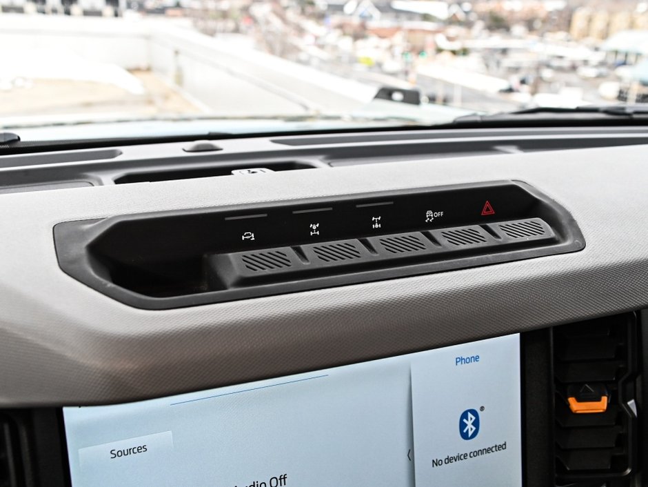 Ford Bronco Badlands 2023-13