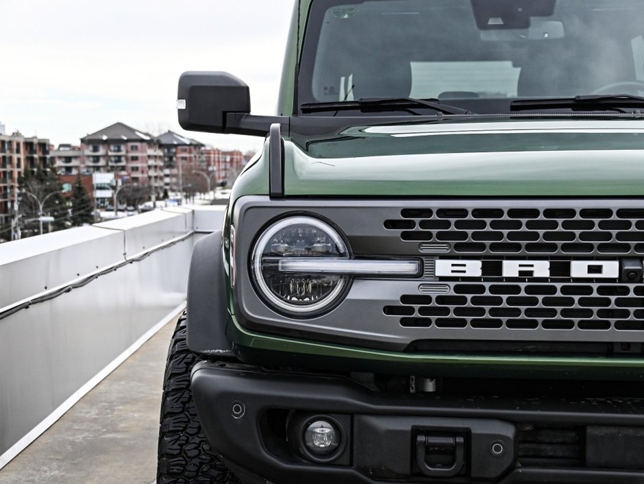 Ford Bronco Badlands 2023-32