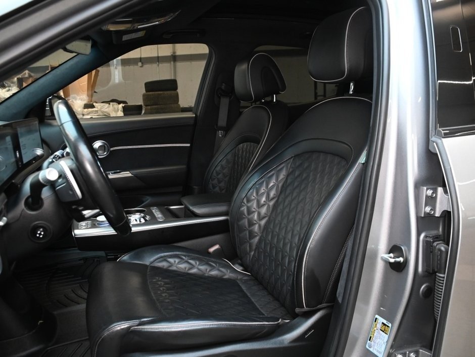 2023 GENESIS GV60 Advanced-13